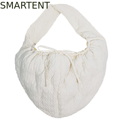 Cute Pet Supplies White Color Polyester Pet Shoulder Bag Winter Warm Go-Out Crossbody Bag Soft And Comfortable Pet Bag supplier